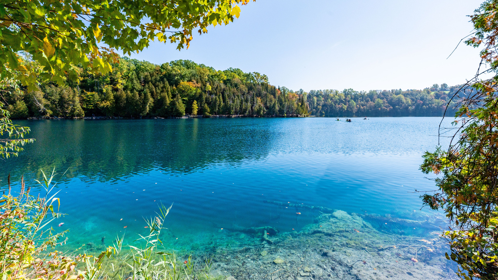 This Serene New York State Park Boasts Vibrant, Turquoise Lakes With Caribbean-Like Water

