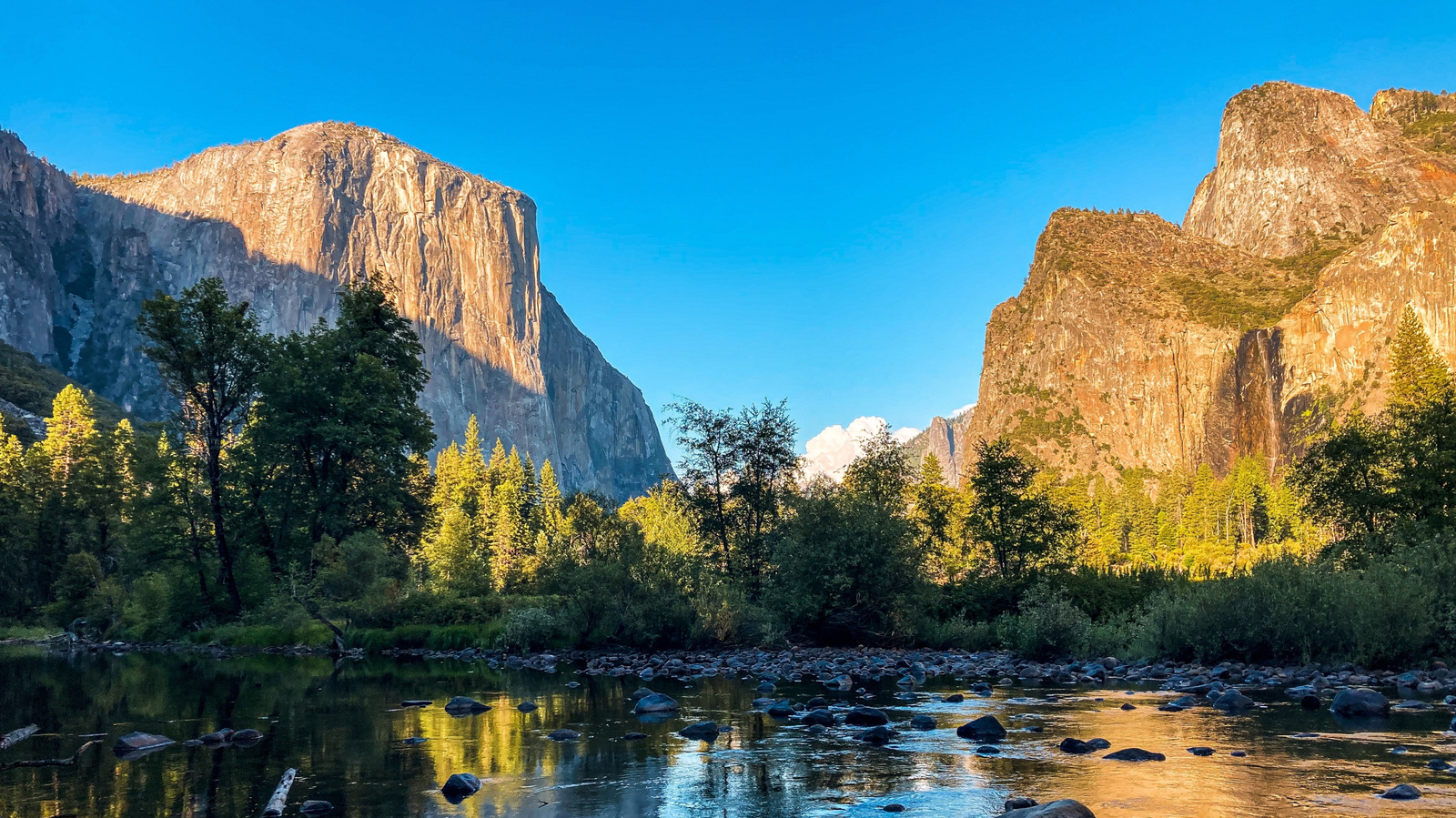 California's One-Of-A-Kind Glamping Destination Outside Of Yosemite Is Opening In 2026

