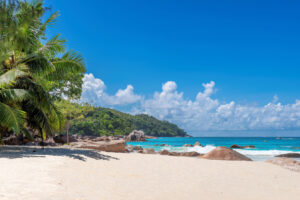 Dieses winzige Tropenland: Ein Urlaubshotspot, in dem der US-Dollar stärker ist