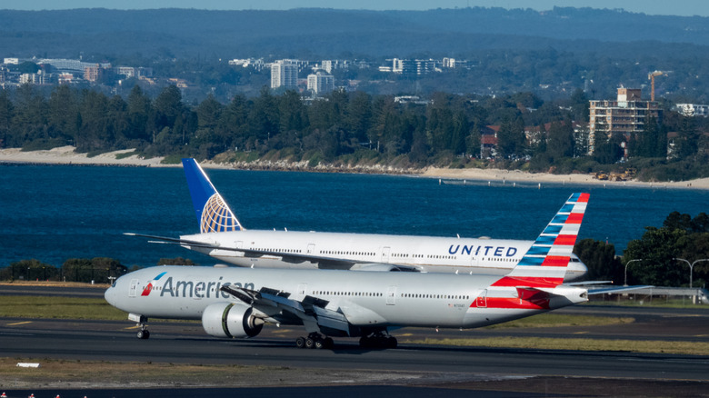 American Airlines and United Airlines planes