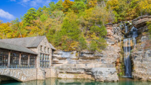 This Incredible Park In The Ozarks Offers Nature Trails, Waterfalls, And Wildlife Tours


