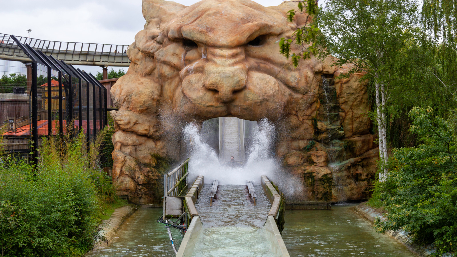 This One-Of-A-Kind, Family-Friendly Theme Park World Is Coming To The UK In 2027

