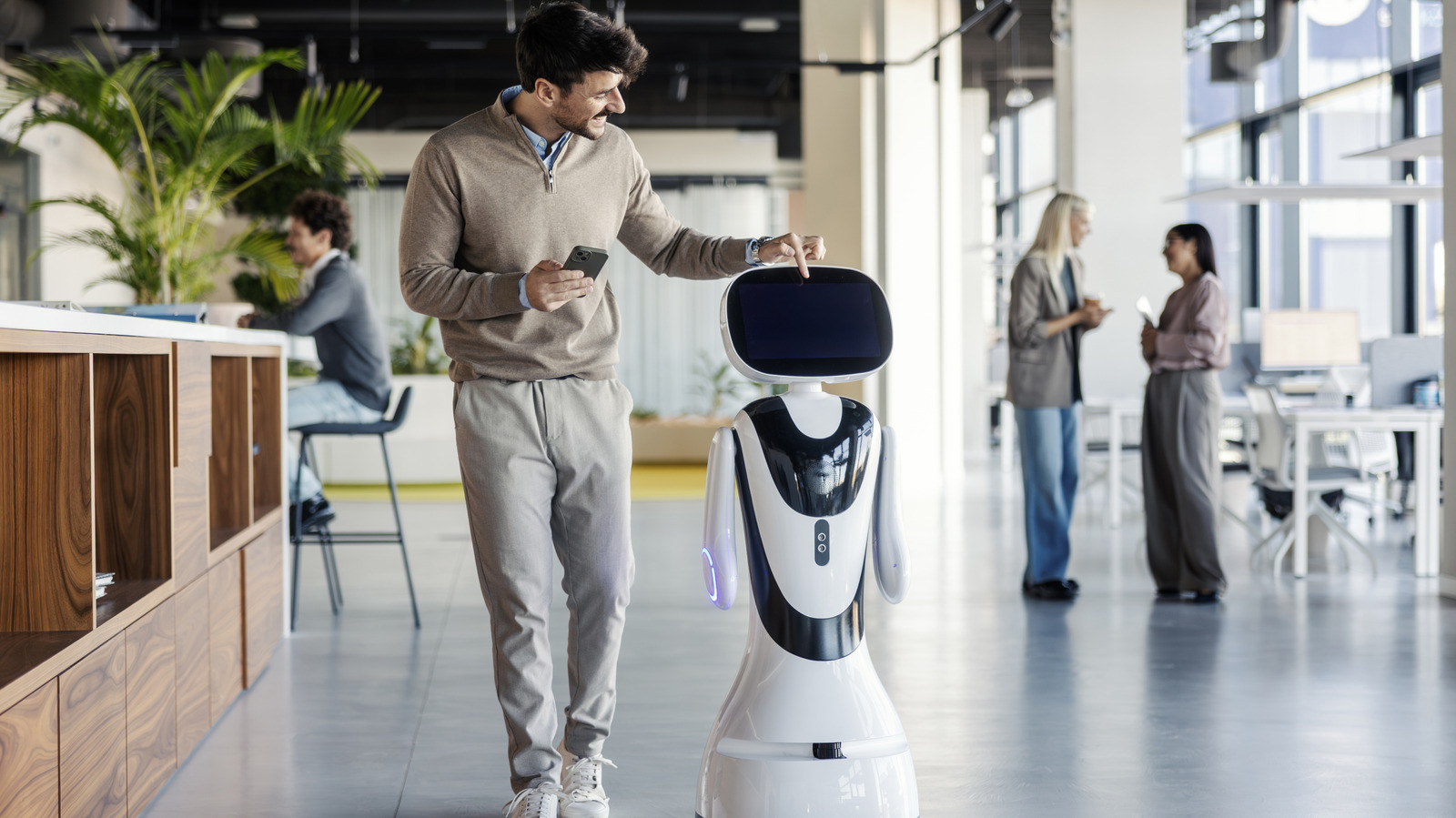 This US Airline Just Banned Robots After A Passenger's Viral Flight

