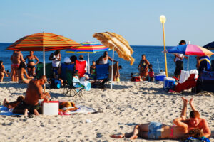 New Yorks Strand-Staatspark bietet Outdoor-Abenteuer und sommerliche Unterhaltung