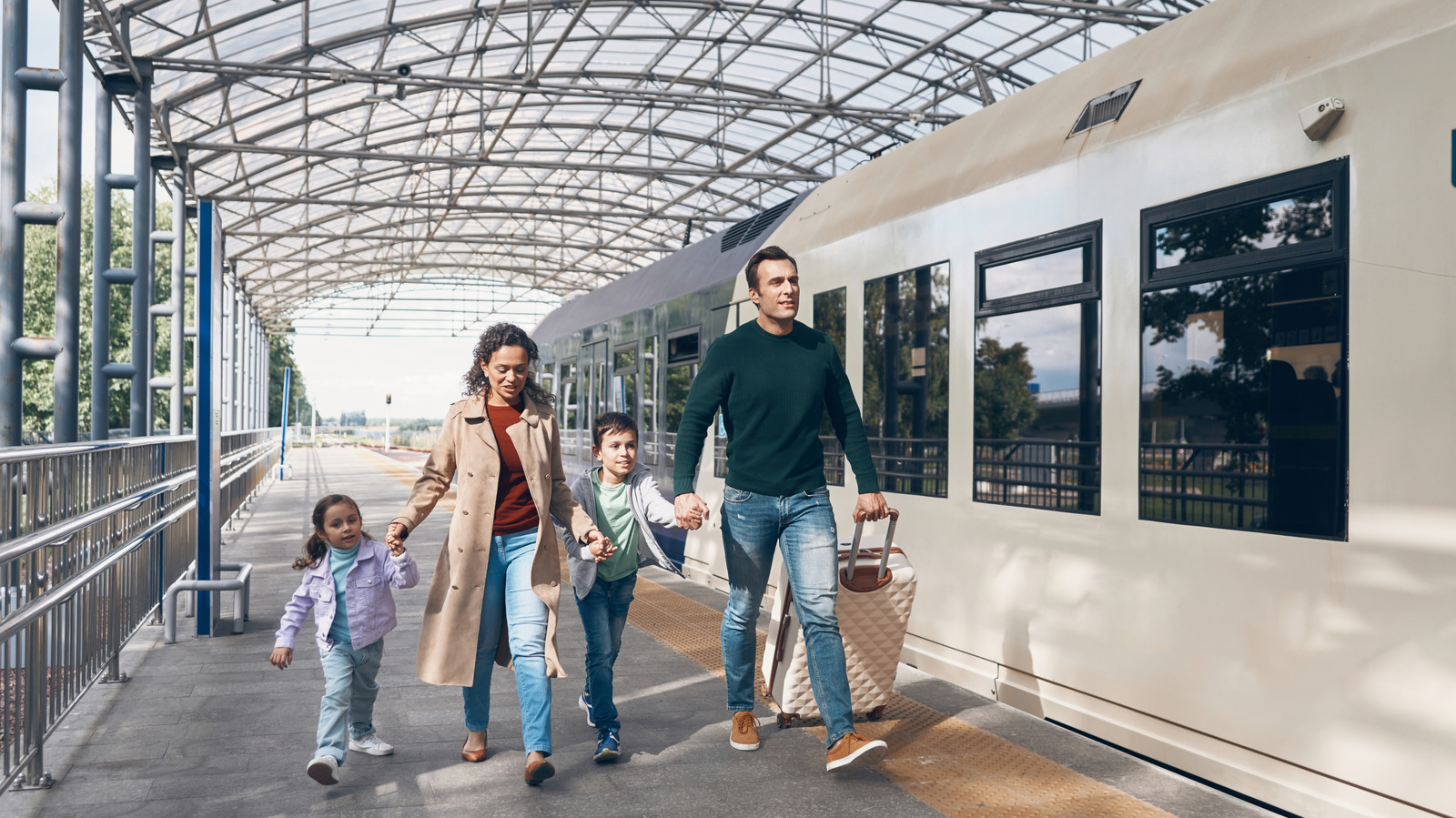 Why Travelers Should Book Long Train Rides For Trips With Friends And Family

