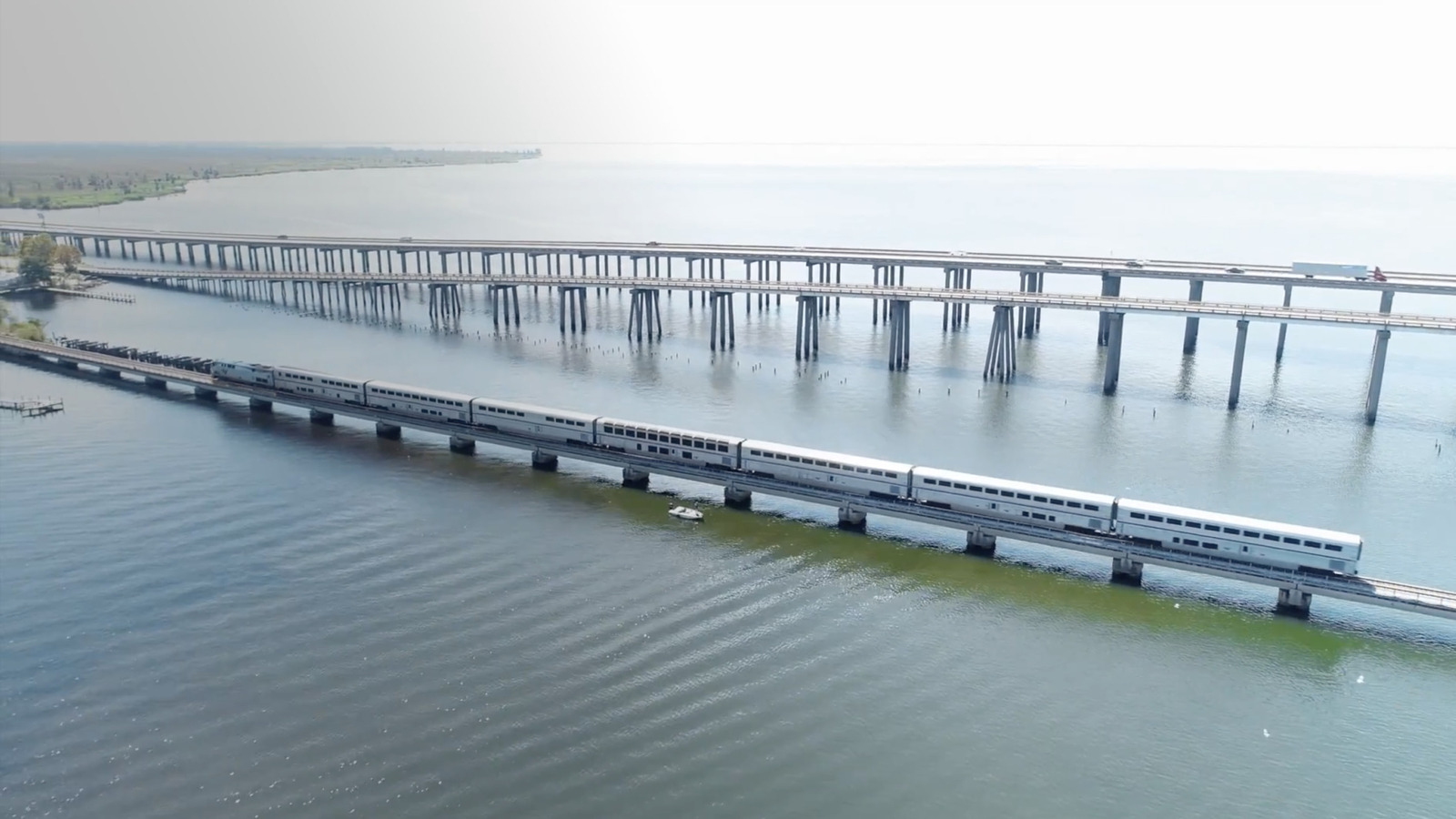 This Train Route From Chicago To New Orleans Offers Scenic Lake Views And Music History

