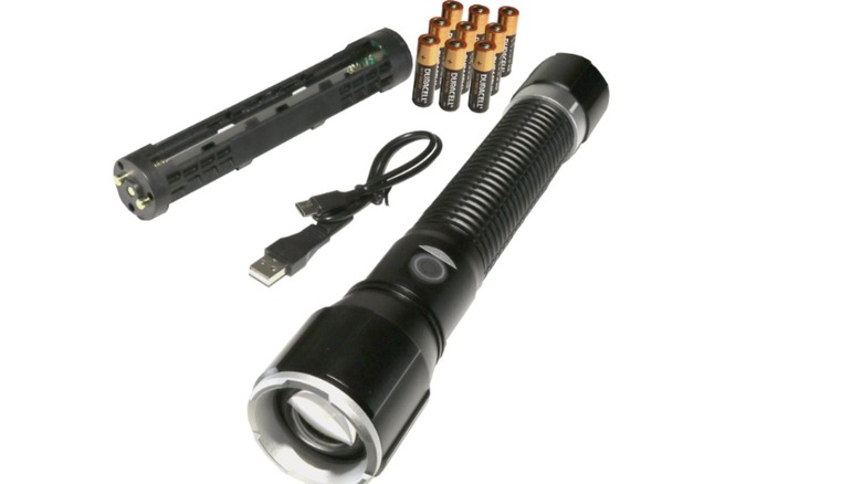 Sam's Club Member's Mark 8,000 Lumen Dual Power Flashlight