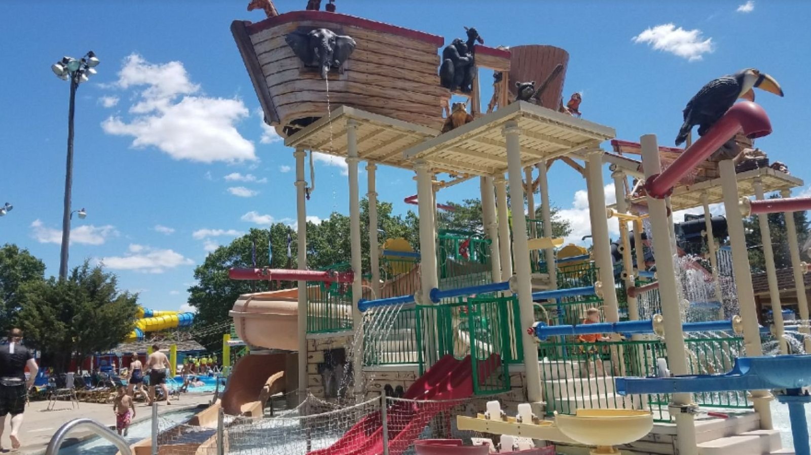 America's Largest Outdoor Water Park Is A Must-Visit Midwest Gem For Family-Friendly Fun

