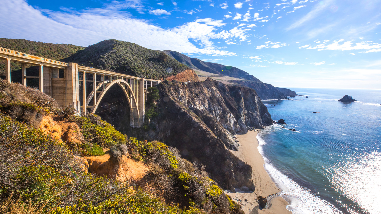 California Locals Love This Scenic Road Trip Between Los Angeles And Monterey

