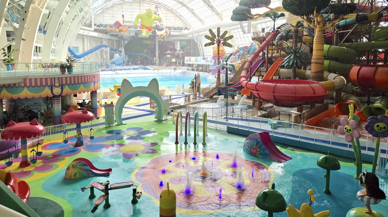 North America's Largest Indoor Water Park Offers Family-Friendly Fun Near New York City

