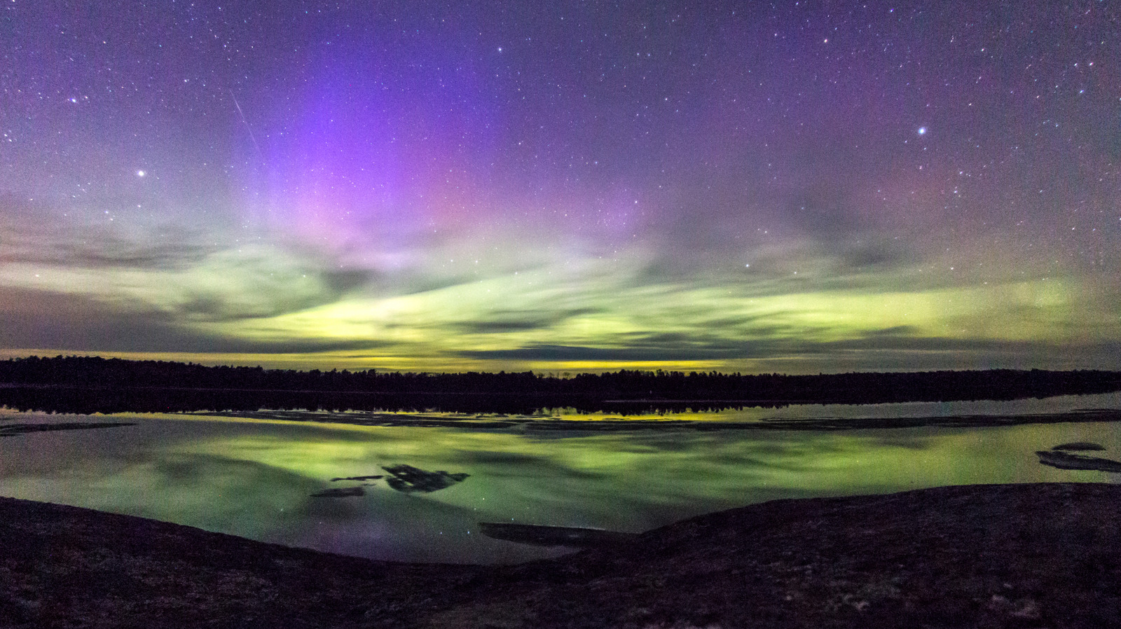 This Midwestern National Park Is One Of The Best Places In The Contiguous US To See The Northern Lights

