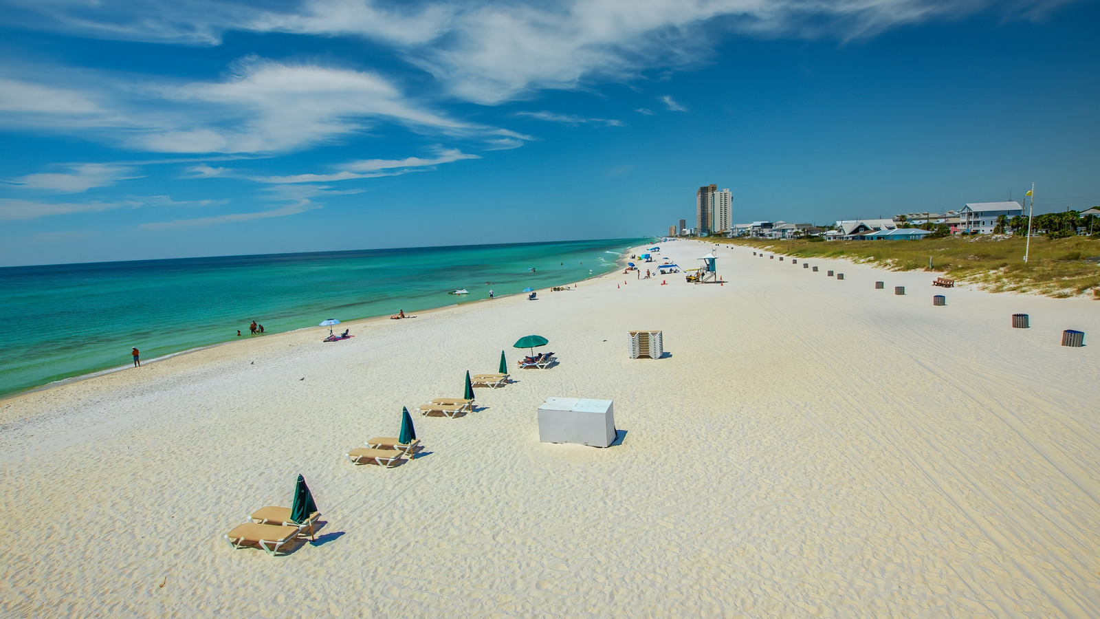 Dolly Parton Said She Always Loved This Florida Hotspot With White Sand And Emerald Water

