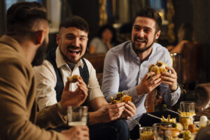 3 Regeln britischer Restaurants, die amerikanische Touristen in den ersten 10 Minuten brechen