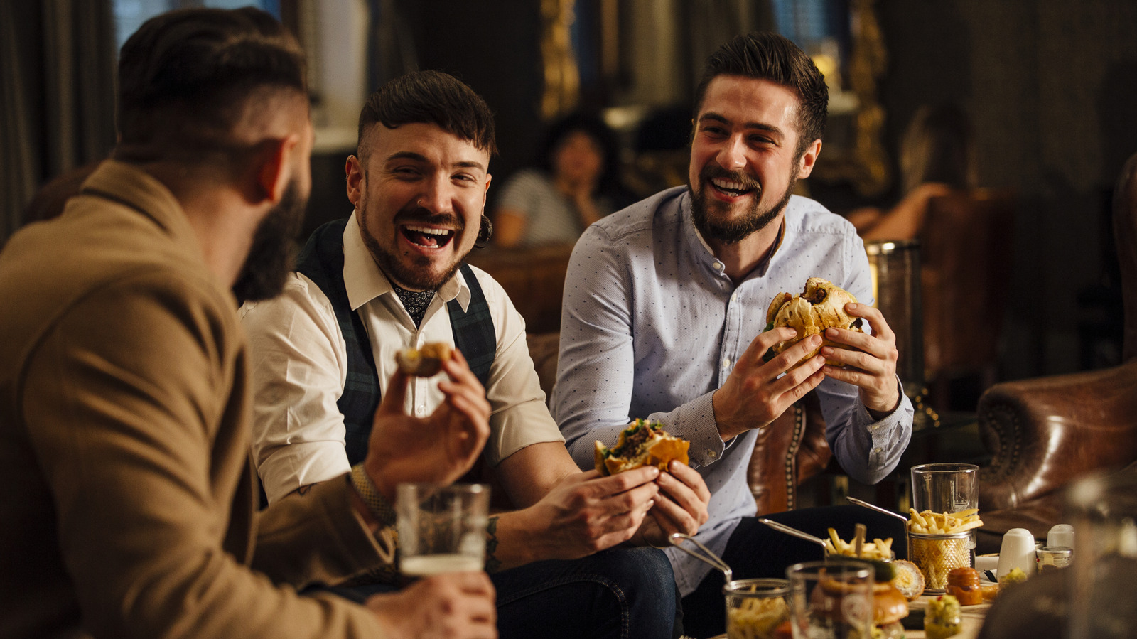 3 UK Restaurant Rules American Tourists Break Within The First 10 Minutes

