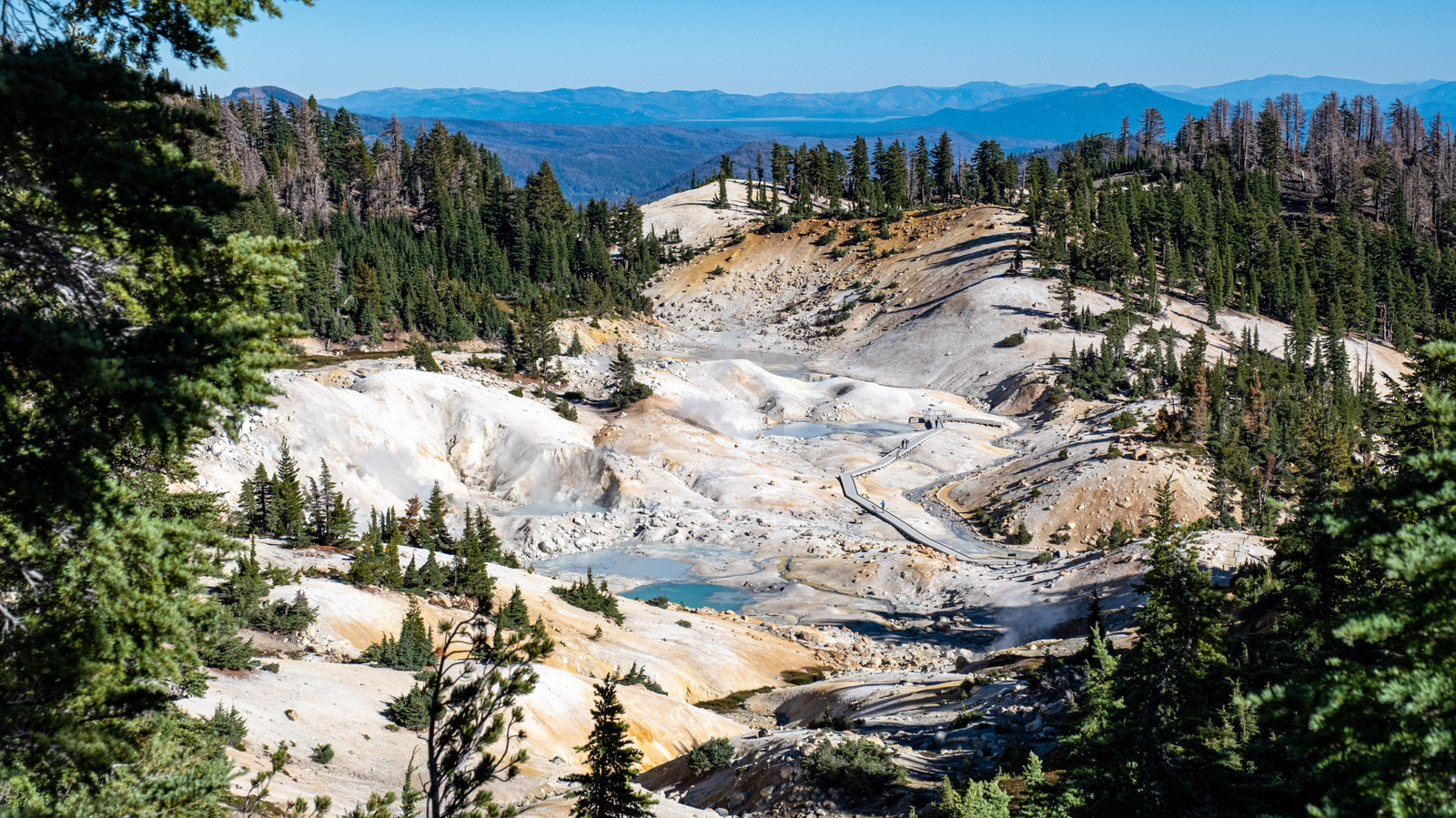 Forget Yellowstone, This Underrated National Park Is A Growing Hydrothermal Hotspot

