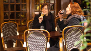 4 French Wine Rules American Tourists Break Within 10 Minutes At Restaurants

