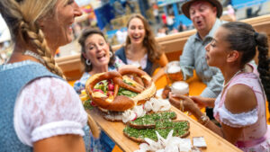 4 German Restaurant Rules American Tourists Break Without Realizing

