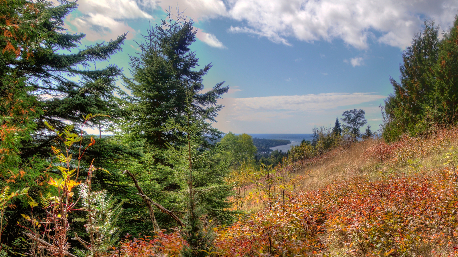 One Of America's Least-Visited National Parks Is A Fall Foliage Escape With 170 Miles Of Trails

