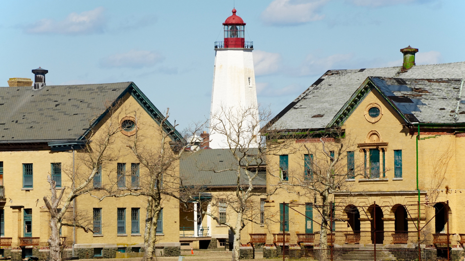 New Jersey's Former Army Base Is Now Part Of A Vast Recreation Area With A Scenic Lighthouse

